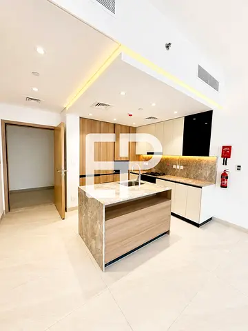 BRAND NEW | Two En Suite+Maida | POOL VIEW |