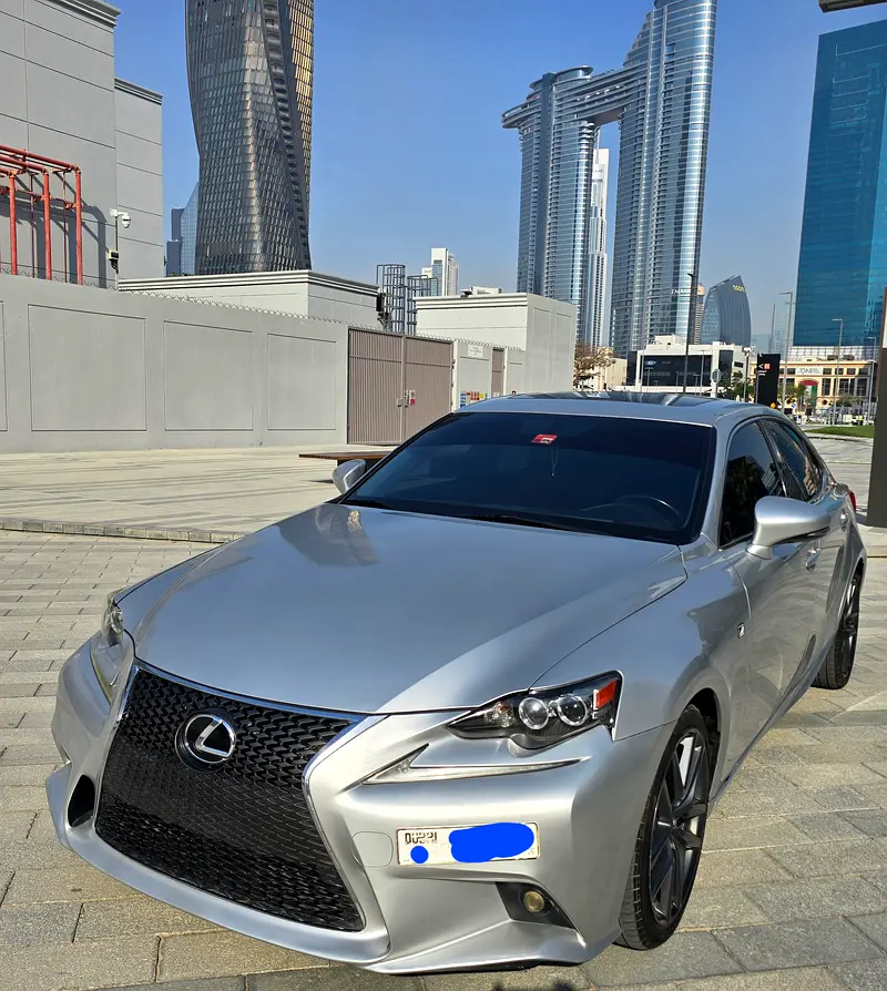 Lexus IS-Series 2015 — photo 1 of 17