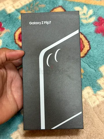 Samsung Z Flip 7 Jetblack 256 New