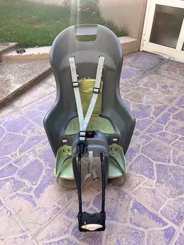 Polisport rear-mounted child bike seat with harness