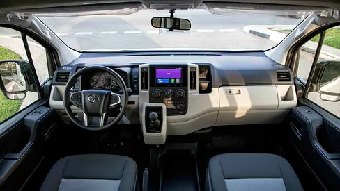 2026 Toyota HIACE — фото 12