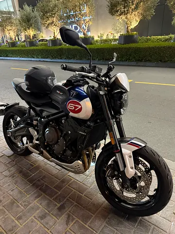 Triumph trident 600