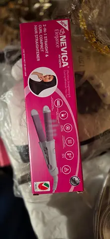 Nevica 2-in-1 Straight  Curl Hair Straightener (New in Box)
