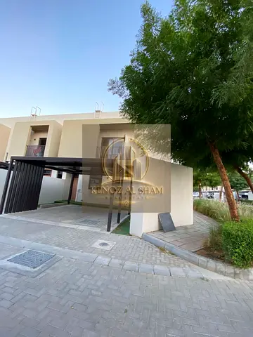 تاون هاوس للايجار  في منطقة نسمة السكنية على زاوية موقع جدا مميز