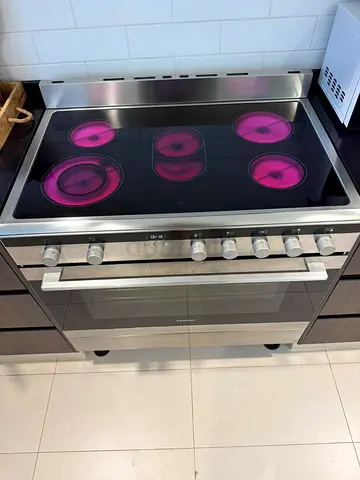 Siemens 90x60cm Electric Ceramic Cooker stove