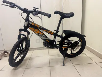 Kid Bicycle - with side wheels - Flawless Condition - Genuine Buyers ONLY