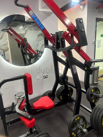 HAMMER STRENGTH
ISO-LATERAL FRONT LAT PULLDOWN  - Good Condition