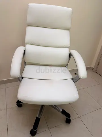 Pearl White Office Chair for Sale 🤍