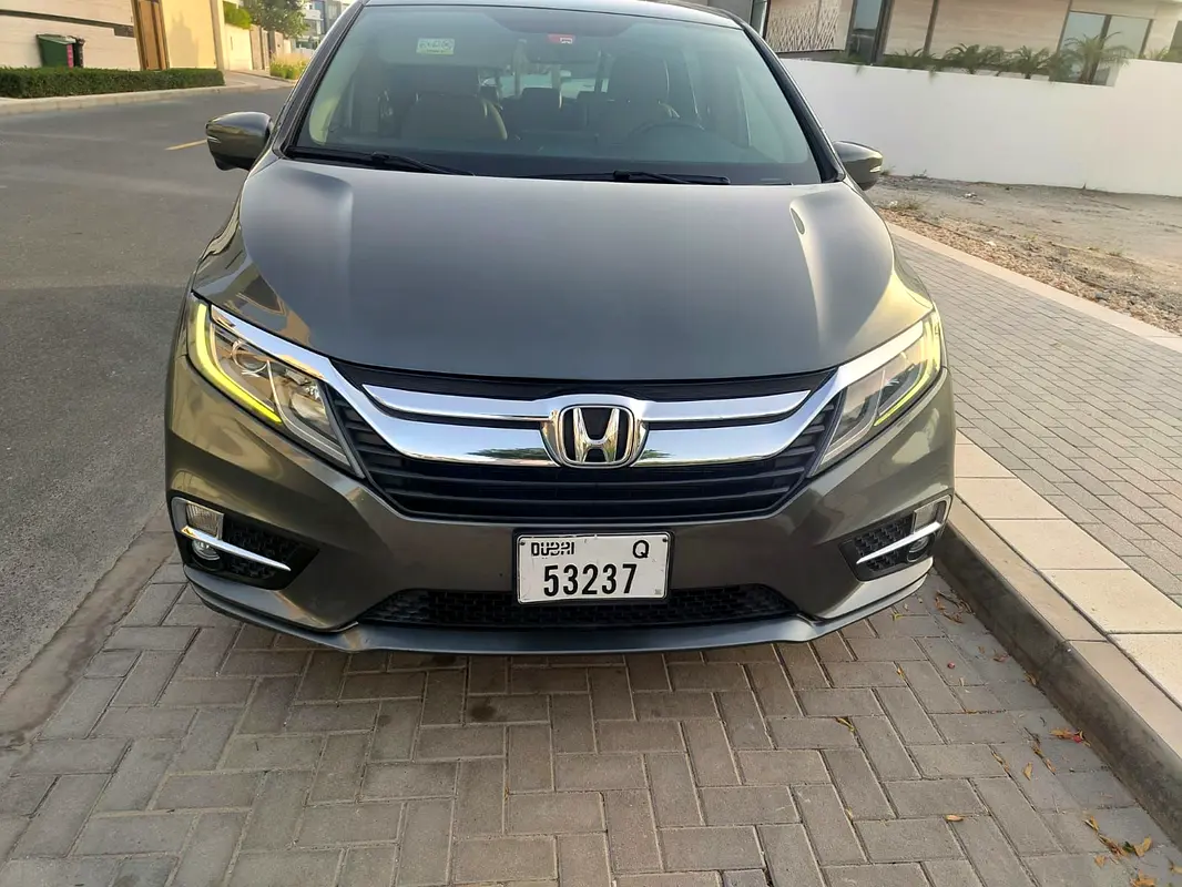 Honda Odyssey 2020 — photo 1 of 6