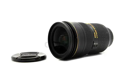 Nikon 24-70mm f/2.8 AF-S Zoom Lens - Excellent Condition