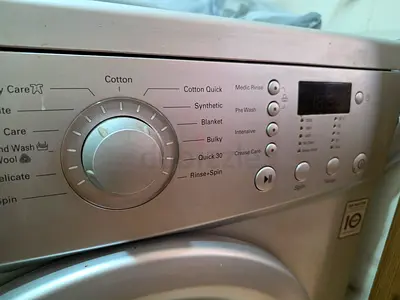 LG fully automatic front door Direct drive 7 kg washing machine