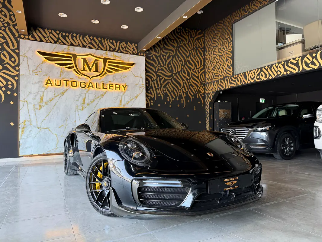 Porsche 911 2018 — photo 1 of 16