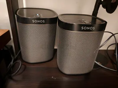 Pair of Sonos One (Gen1) Wireless Speakers - Silver/Black