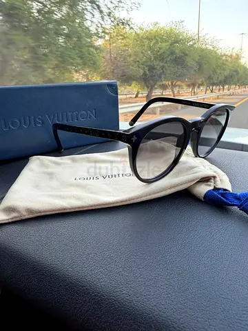 Pre-owned Louis Vuitton Womens Sunglasses with Case — New Condition