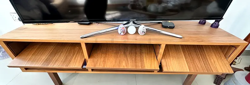 IKEA TV Unit / Media Console – Modern Wooden Finish