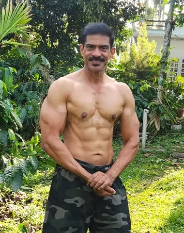 مدرب شخصي