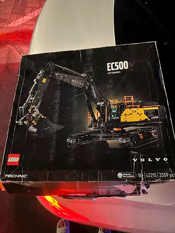 LEGO Technic Volvo EC500g Hybrid Excavator (42125) - Boxed Set