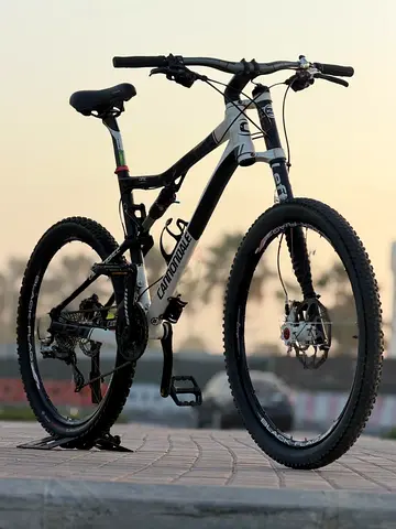 Cannondale full suspension bike