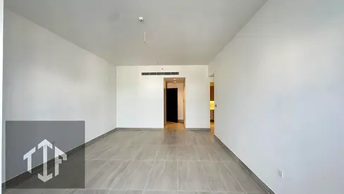 High Floor Prime Location Unfurnished 3 bhk Ready To Move