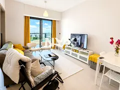 Community &amp; Golf View | Near Mall | Furnished Unit