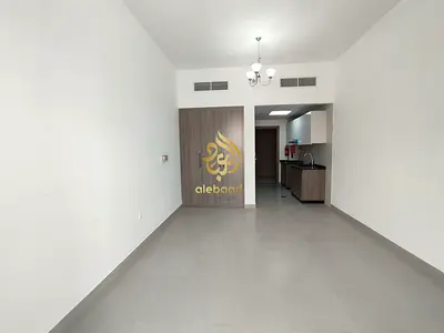 1 Month Free// Luxury And Specious// Studio Flat Available