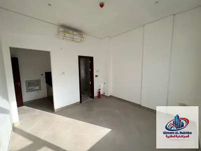 Royal Studio First Tenant! Powerful AC central gas & pristine finish. Prime location near services. Unreal price & flexible payments. Book now!