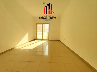 Nice Studio With Balcony!! Near Pond Park!! Near Bus Stop!!