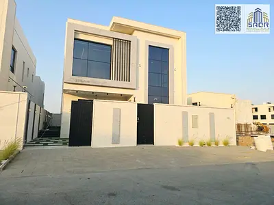 Villa with a swimming pool, freehold ownership, including fees, water, and electricity.