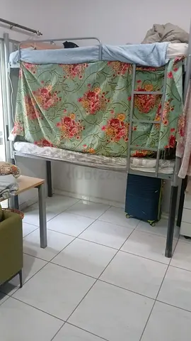 Bed space available oud metha