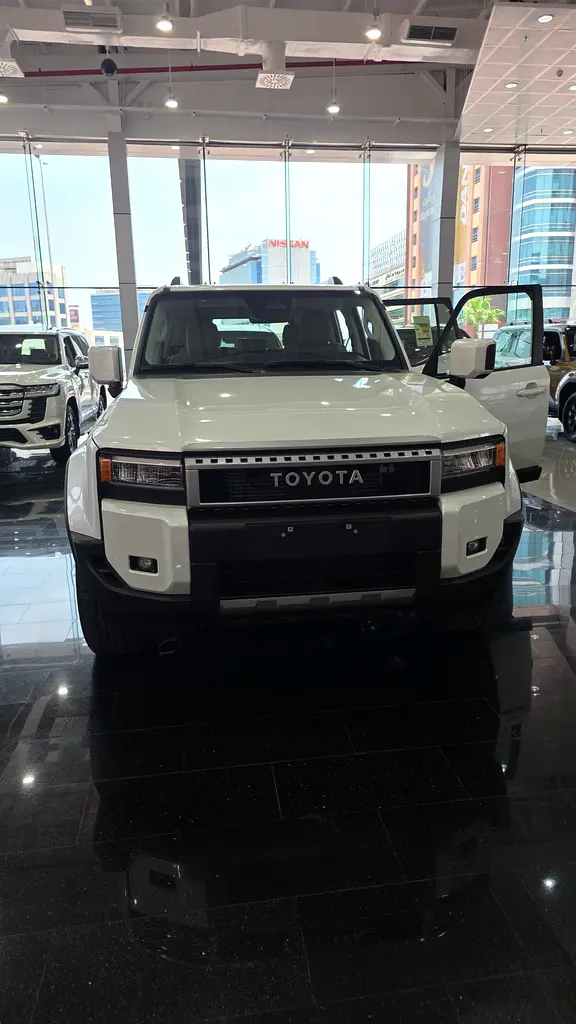 Toyota Prado 2025 — photo 1 of 8