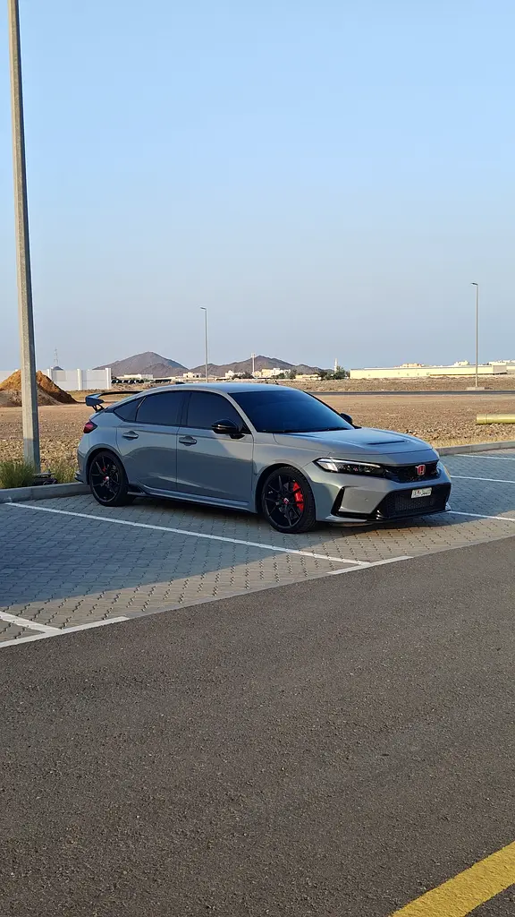 Honda Civic 2023 — photo 1 of 9