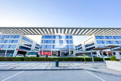 Compact Office | All Inclusive | Next to Metro