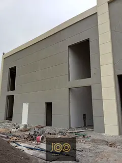 Warehouse for rent in Emirates Modern Industrial Area (Umm Al Durra). Total area 13,100 sq ft with 5