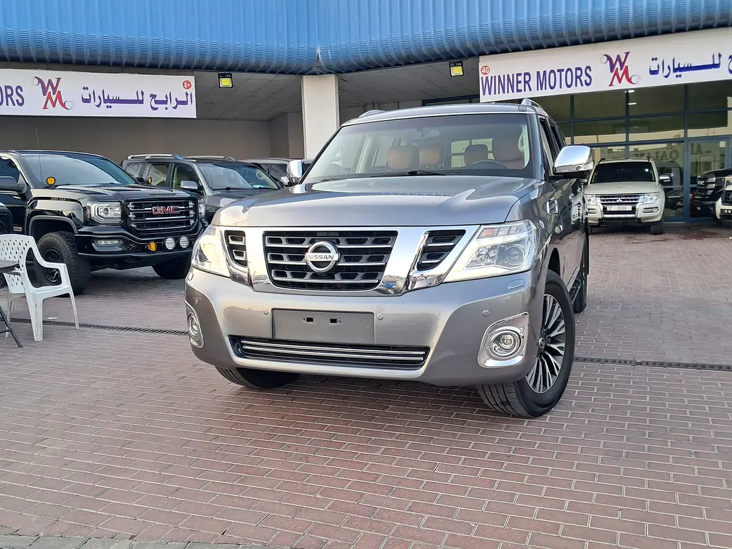 Nissan Patrol 2016 — photo 1 of 20