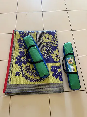 Large Foldable Outdoor Picnic/Beach Mat with Carry Bags (Set of 2)