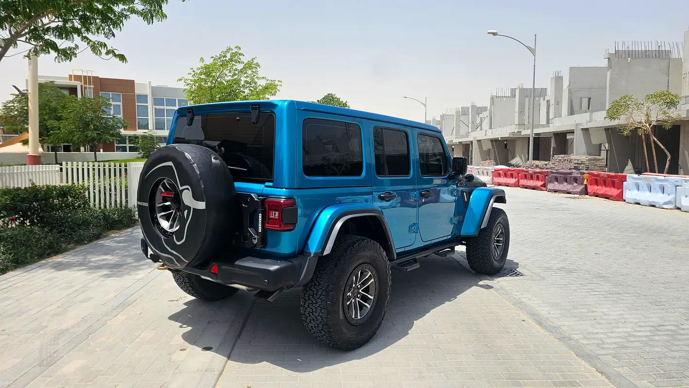 Jeep Wrangler Unlimited 2024 — photo 1 of 11