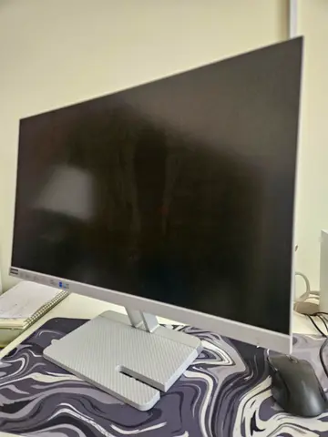 27-inch Lenovo Monitor 100Hz in Excellent Condition