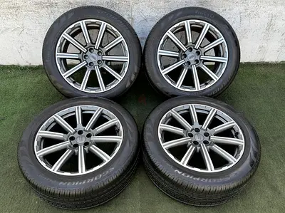 2024 Audi Q7 OEM 20inch Wheels + Pirelli 285/45R20