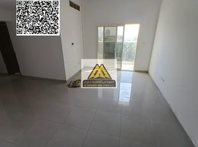 تتميز هذه الشقة بموقعها الاستراتيجي في منطقة الرميلة 1 حيث تقع على بعد دقائق معدودة من كورنيش عجمان مما يوفر للسكان فرصة الاستمتاع بالواجهة البحرية وا