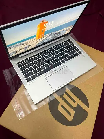 HP BUSINESS LAPTOP SLIM 16GB RAM RADEON GRAPHICS