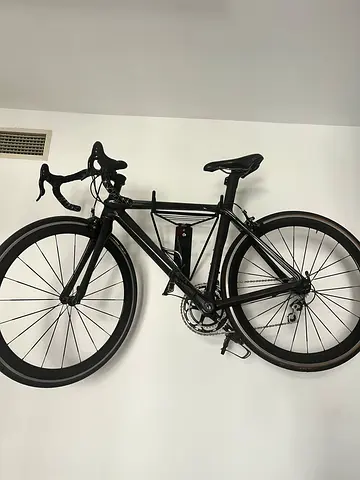 Unisex Black Road Racing Bike - carbon frame and handle bars  Good Condition.