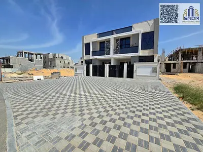 Live now in a townhouse villa, registration included, 5 bedrooms, freehold ownership for all nationalities