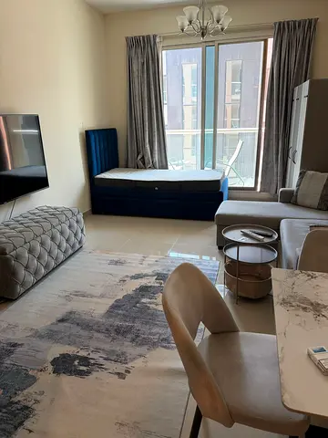FURNISHED | CHILLER FREE | VACANT