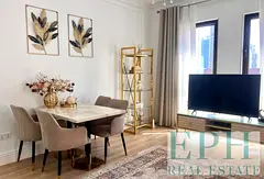 STYLISH FULLY FURNISHED | VACANT | UPGRADED UNIT