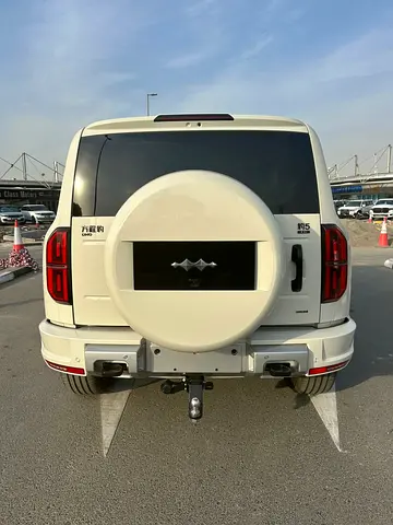 BYD Leopard 5 2025 Chinese Specs | Brand New Off-Road Hybrid SUV
