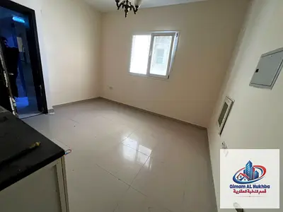 Studio apartment for annual rent in Al Qulay'ah - suitable for family living - prime location and commercial use - spacious - free maintenance through