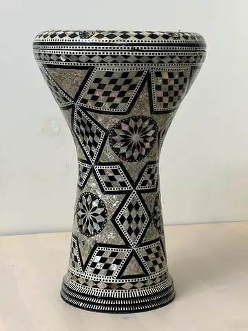 Mother-of-pearl handcrafted Darbuka
