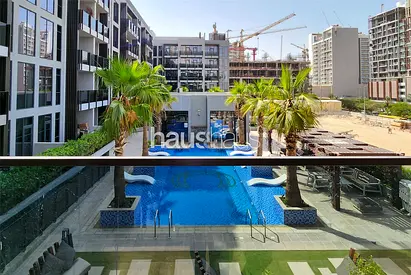 1 Bed | Pool View | Flexible cheques