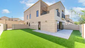 Corner Townhouse | Landscaped | Exclusive