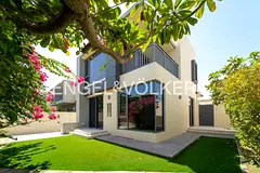 Vacant Now | Unfurnished | Corner Unit